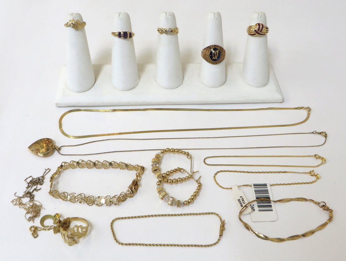 Assorted Gold Jewelry, Rings, Necklaces (1 of 7)