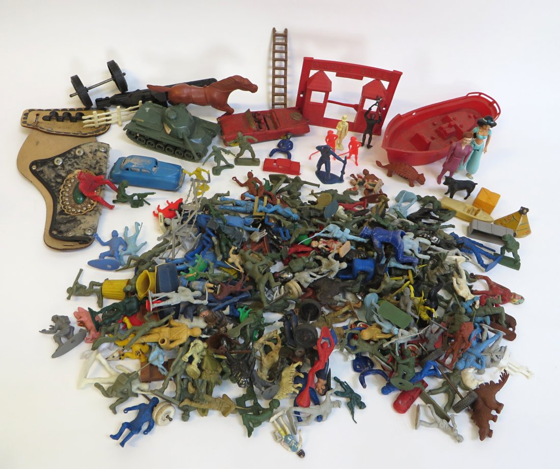 Box Of Small Vintage Toys: Box Of Small Vintage Toys: Description: Toy soldiers, motorcycle riders, Indians, tanks, boats, horses, etc. Mix of plastic and metal $20 - $30 Shipping: