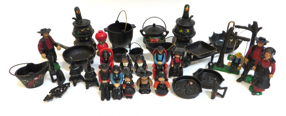 Amish Handpainted Iron Play Set (1 of 5)