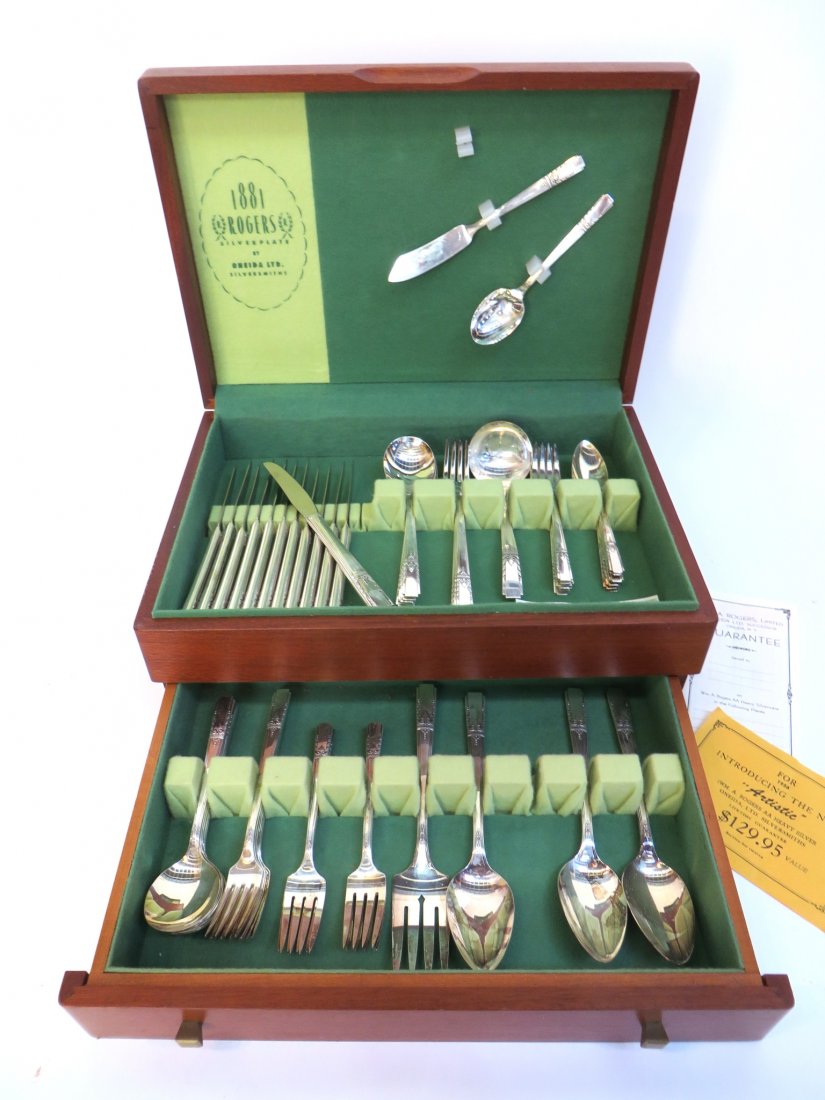 Boxed Silver Service By Rogers (1 of 5)