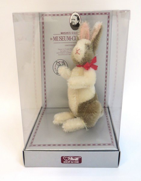 Steiff Rabbit In Box: Steiff Rabbit In Box: Description: Jointed rabbit in a clear display box. Sold in original box in very good condition. Dimensions: Display box 9 1/2"