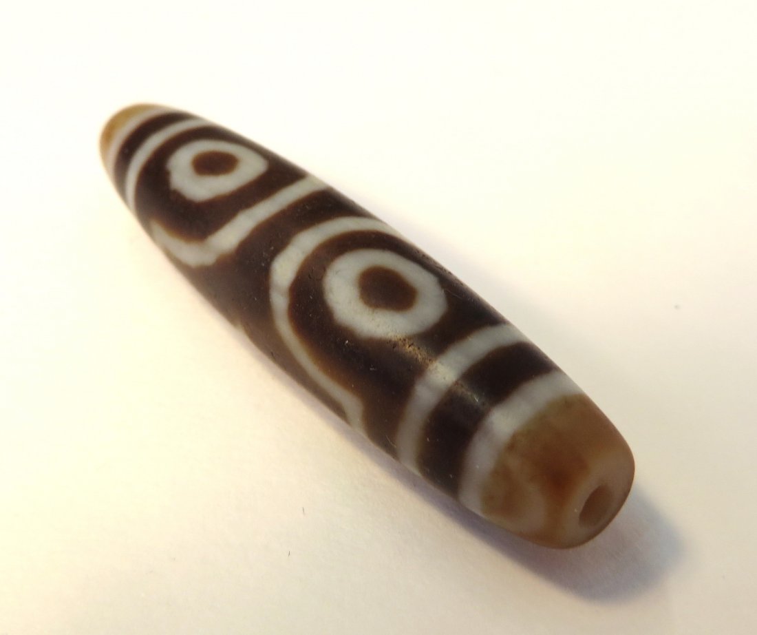 Tian Zhu Dzi Bead: Tian Zhu Dzi Bead: Description: Bead of the "heavenly master", with "Tian Zhu" being the term used by the Catholic Jesuits to designate God. Dimensions: