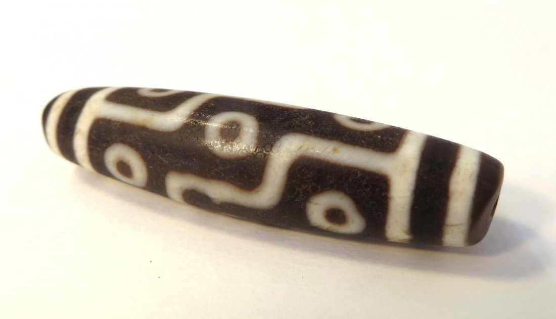 Tian Zhu Dzi Bead: Tian Zhu Dzi Bead: Description: Bead of the "heavenly master", with "Tian Zhu" being the term used by the Catholic Jesuits to designate God. Dimensions: