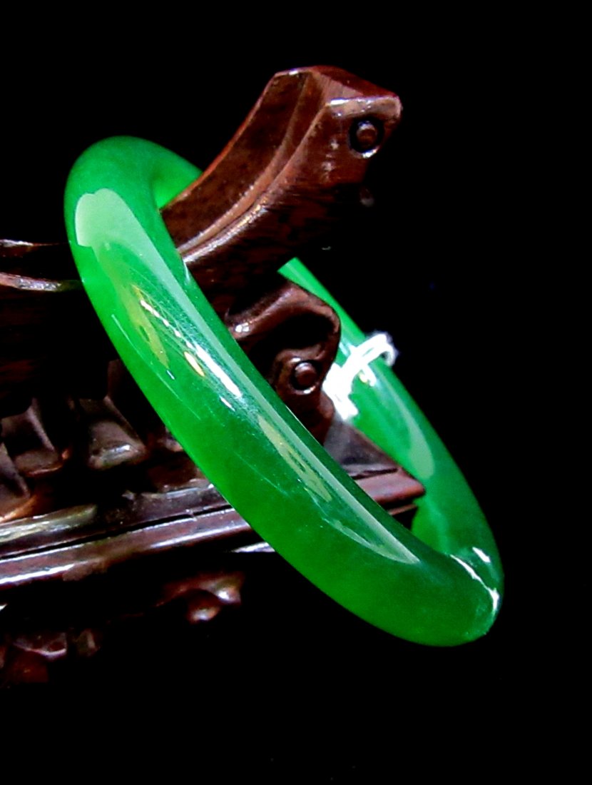 Green Jade Bangle (1 of 4)