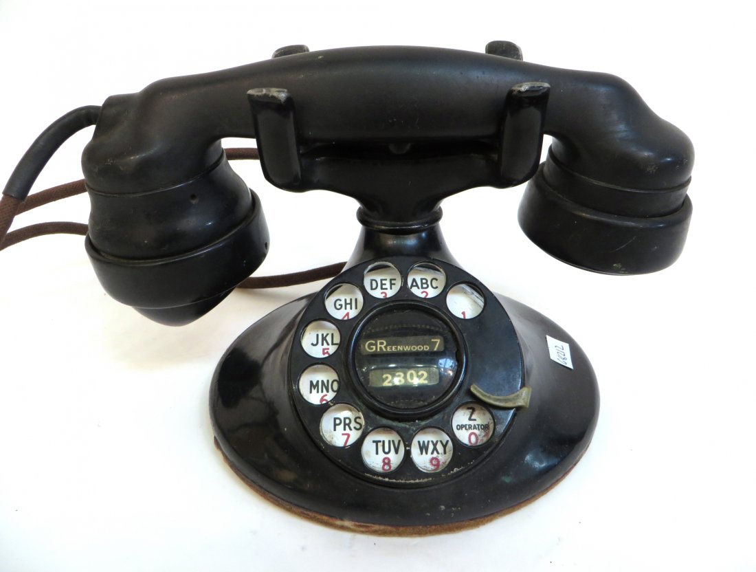 Vintage Telephone (1 of 6)