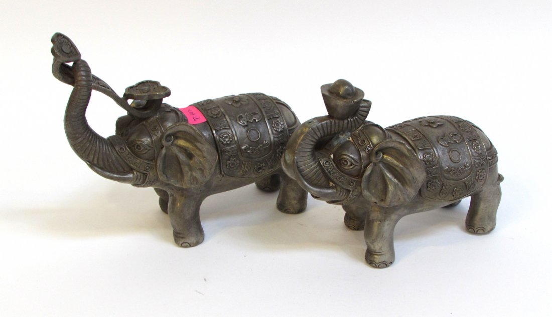 Pair Of Silver Toned Cast Metal Asian Elephants (1 of 6)
