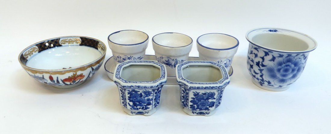 Eight Pieces Assorted Ceramic (1 of 3)