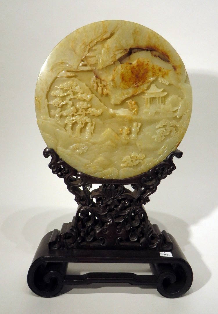 Carved Jade Table Screen (1 of 10)