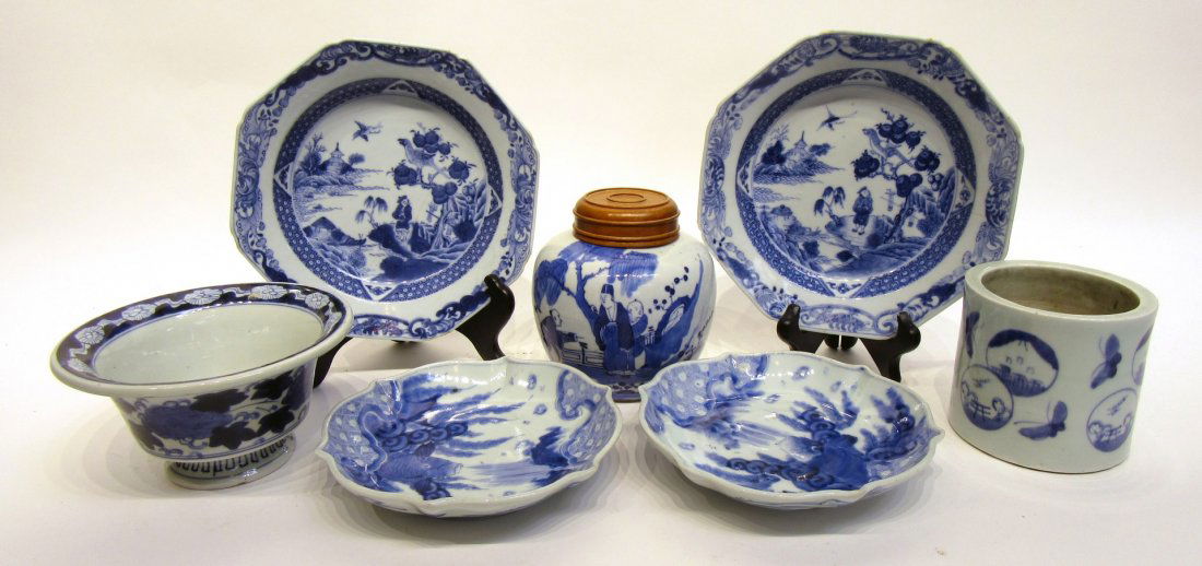 7 Pieces Of Blue & White Porcelain (1 of 6)