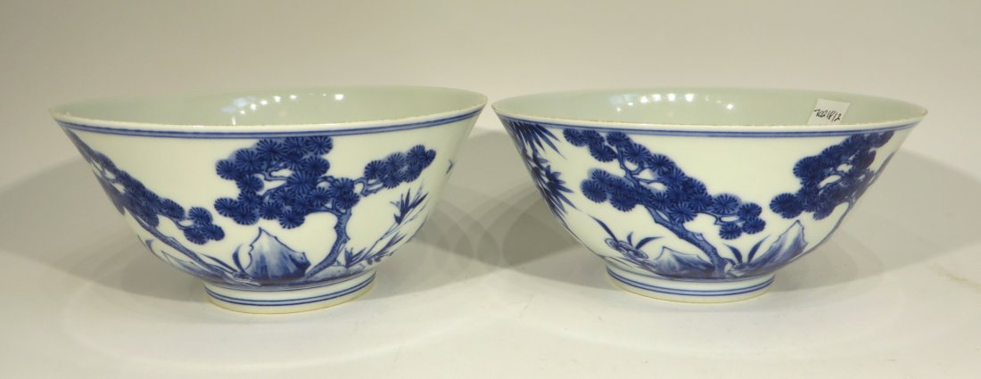 PAIR OF KANGXI PORCELAIN BOWLS (1 of 4)