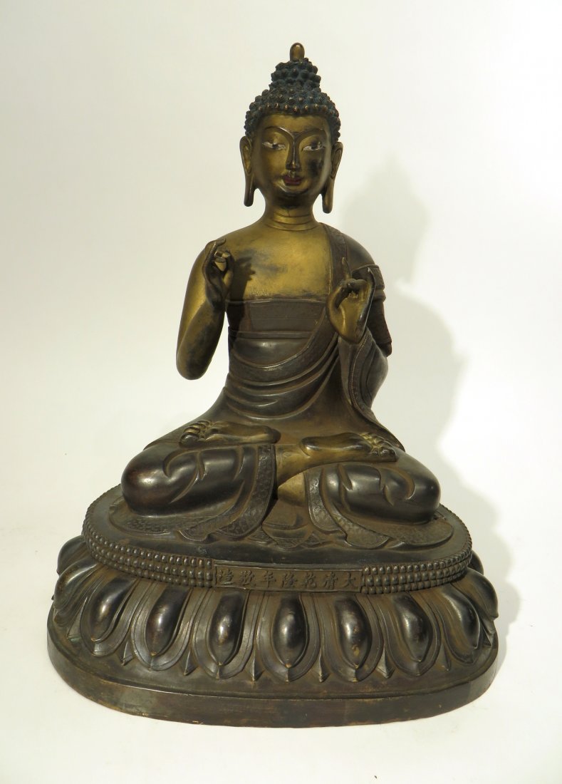 CHINESE QING DYNASTY BRONZE BUDDHA (1 of 9)