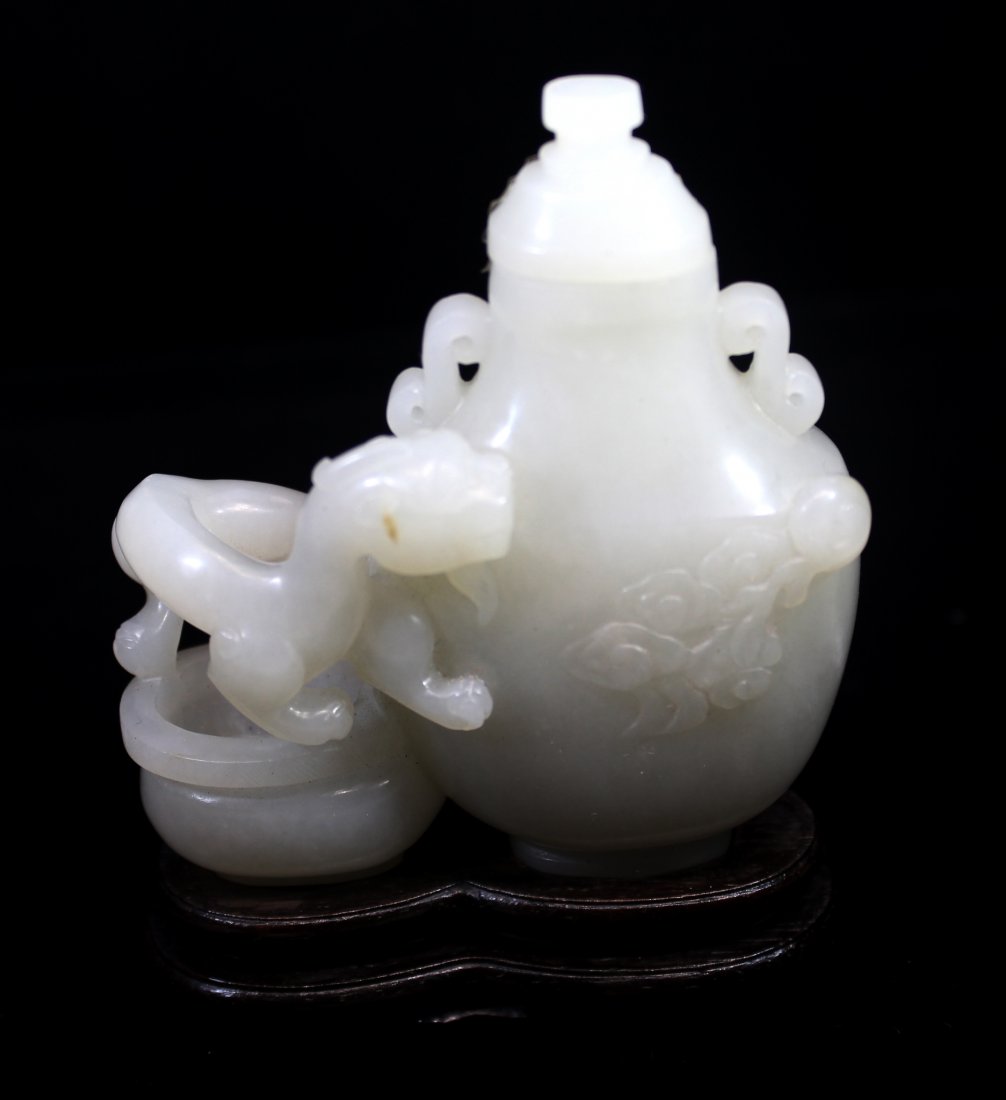CHINESE WHITE JADE VESSEL (1 of 6)