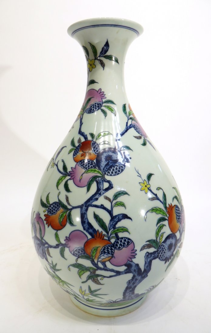 CHINESE QIAN LONG MARKED DOU CAI VASE (1 of 5)