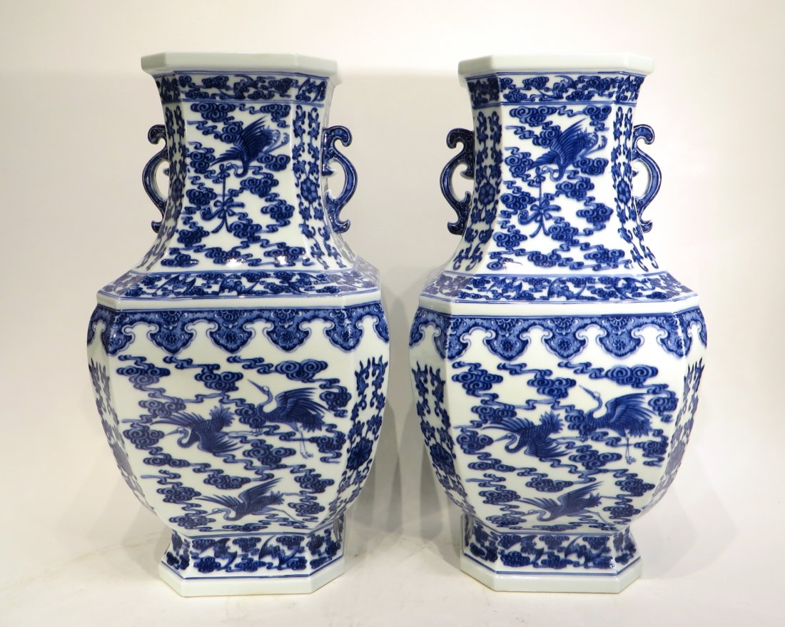 PAIR OF CHINESE QIAN LONG MARKED SUN VASES (1 of 8)