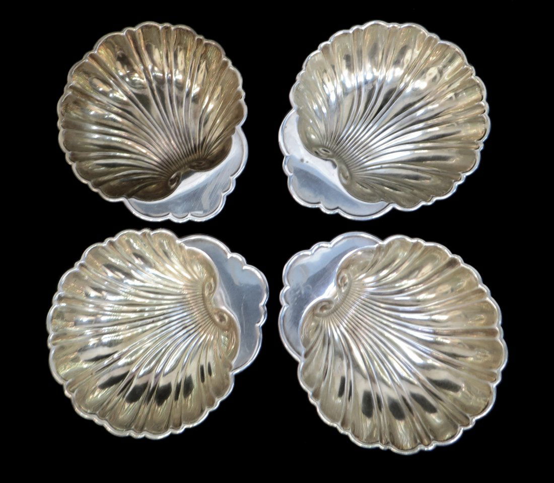 FOUR GORHAM SHELL SHAPED STERLING NUT BOWLS (1 of 7)