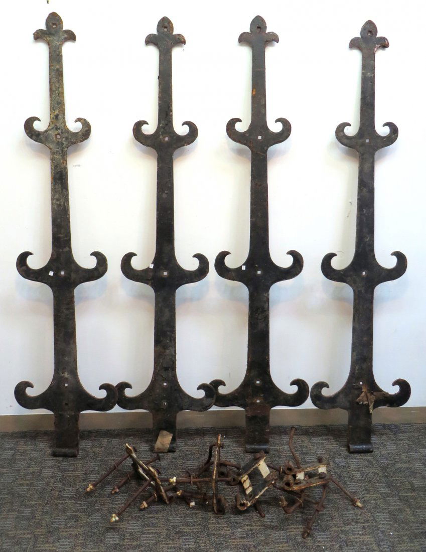 CARRIAGE HOUSE OR BARN HARDWARE (1 of 6)