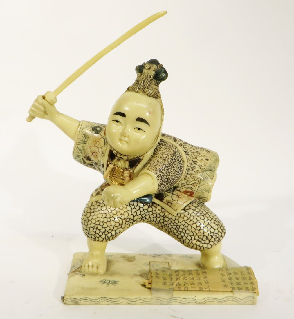 SAMURAI WARRIOR RESIN SCULPTURE (1 of 5)