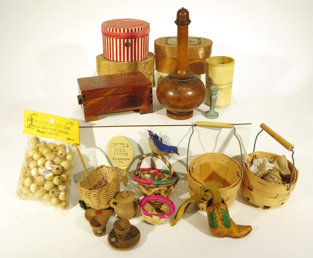 ASSORTED LOT OF MINIATURE "DOLL HOUSE " ITEMS (1 of 1)
