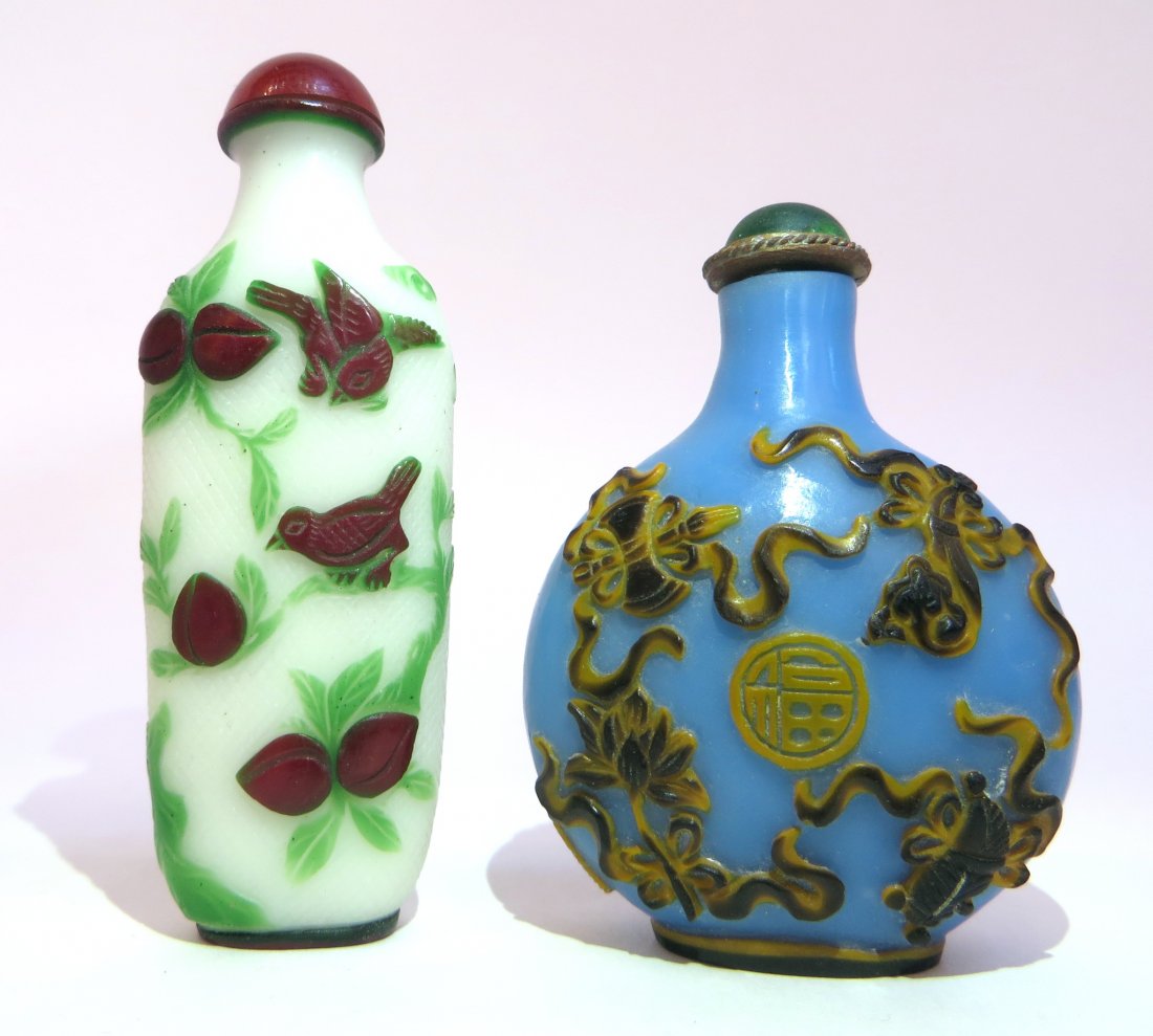 TWO QING PEKING GLASS SNUFF BOTTLES (1 of 4)