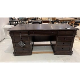 Leesburg Executive Desk (1 of 7)