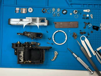 a leica m3 35mm camera S/NO 1023342 leits gmbh wetzlar elmar 9cm f4 S/NO 1310432