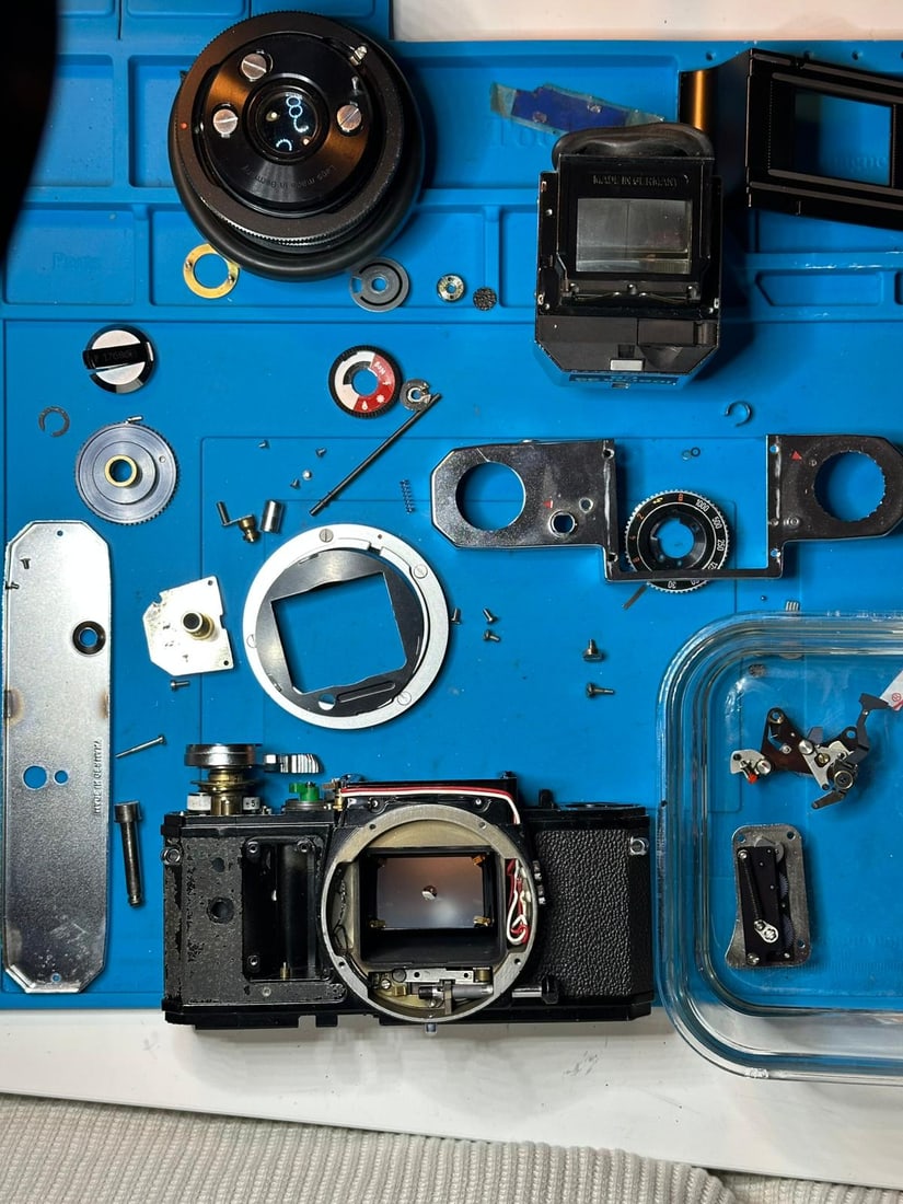 Zeiss Ikon Icarex 35 CS / Zeiss Color-Pantar 50mm f/2.8 — Fully serviced: Zeiss Ikon Icarex 35 CS / Zeiss Color-Pantar 50mm f/2.8 — Fully serviced •Fully functional: All shutter speeds work properly including the self-timer.•Cosmetics: Very clean — no noticeab