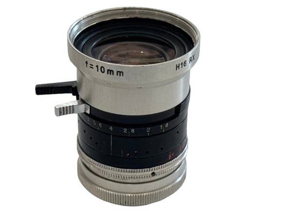 A kern switar 10mm f1.6 H16 rx: Manual focus lens made for C-mount 16mm movie cameras by Kern Paillard ; body G / optics VG