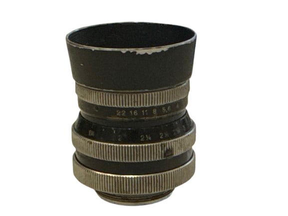 Kern Switar 25mm F1.4 AR C Mount Lens: C mount some scratches / optics with internal dust Body F / optics G