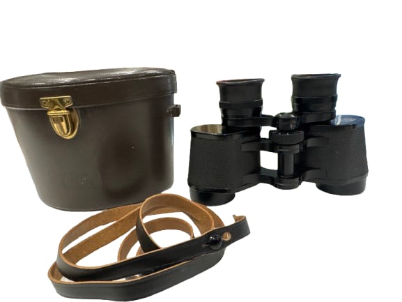 ZEISS 8x30B Binocular - Near Mint (1 of 3)