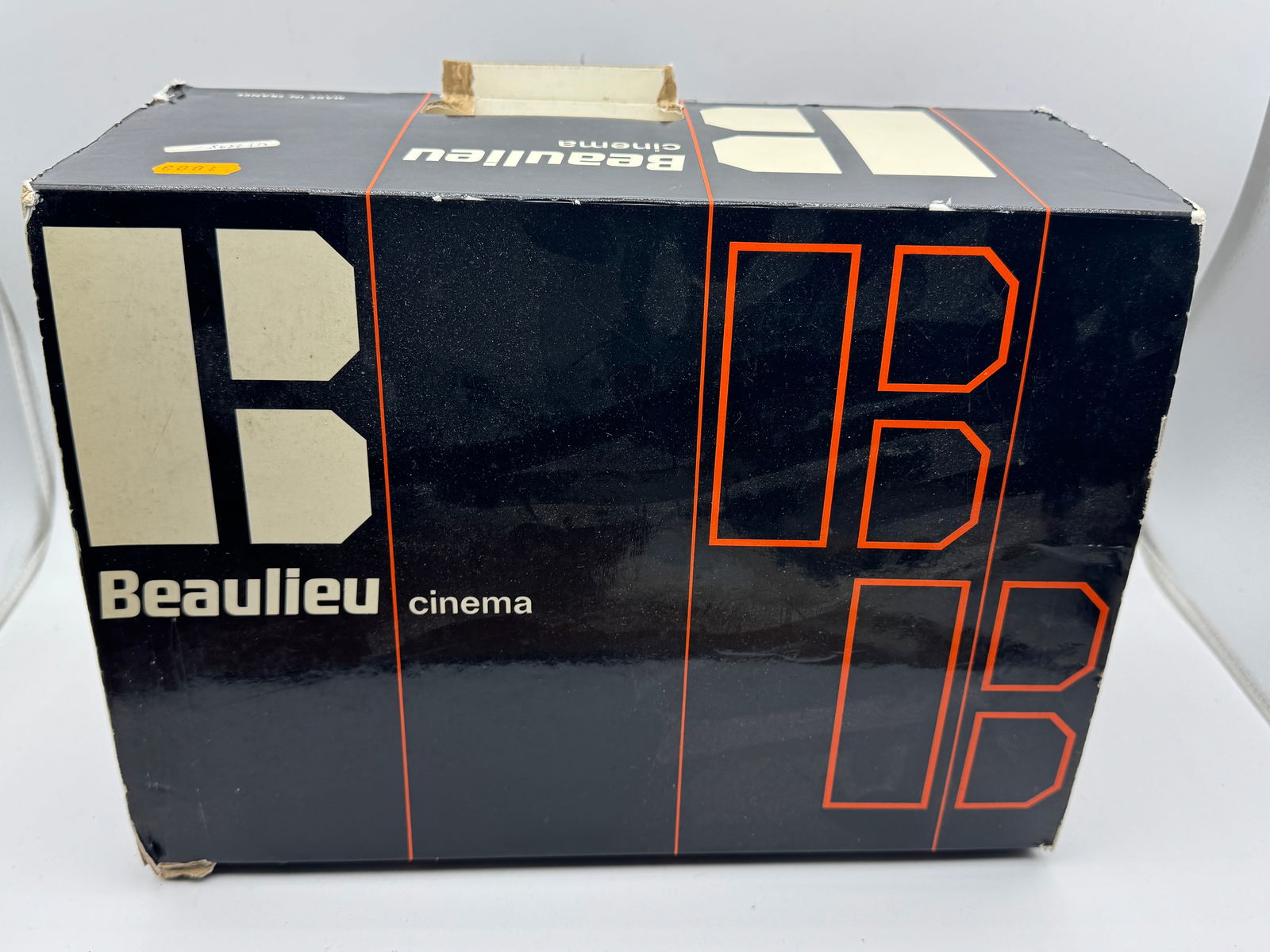 a Beaulieu 4008 ZM4 Super 8 cine camera with a Schneider Kreuznach (1 of 8)