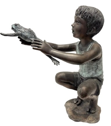 a garden Bronze statue boy playing with frog: A 55 cm (about 22") high bronze garden water feature of a boy playing with a frog The overall condition is good.