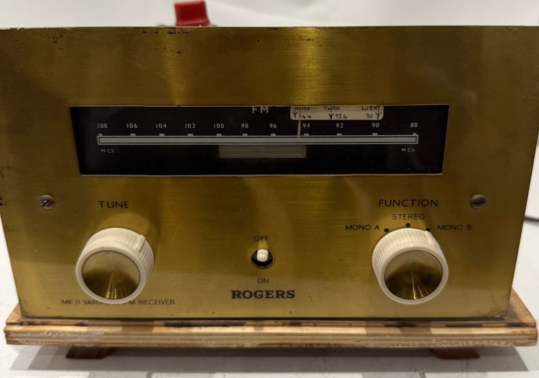 Rogers Mk II Variable FM Stereo Valve Tuner: Based on the photo, this is a Rogers Mk II Variable FM Receiver, an all-valve (tube) FM tuner made in England during the late 1950s to early 1960s. This is a highly regarded piece of classic British