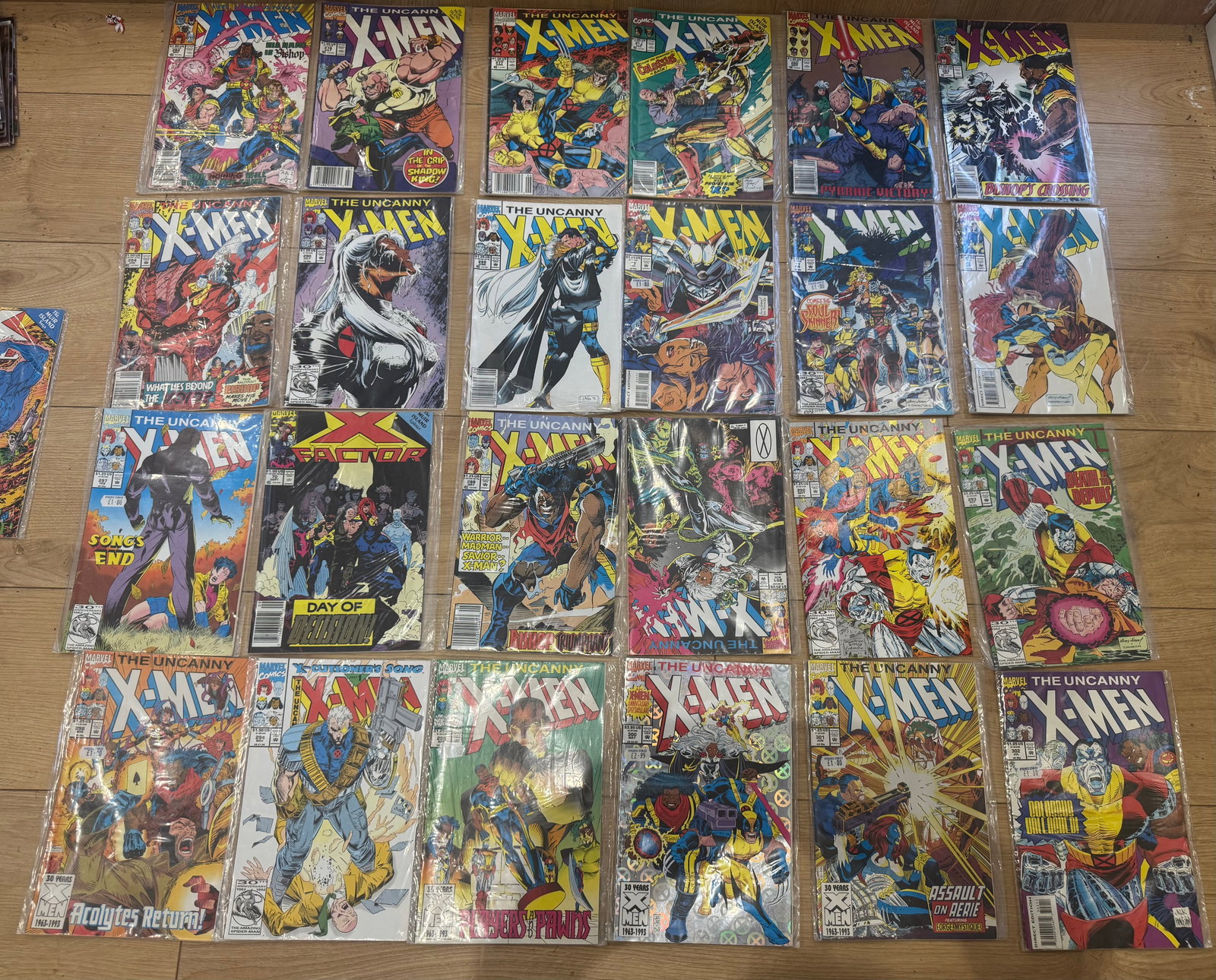 24 x Comics' X-Force issues.: A large collection of original X-Force comic book issues published by Marvel Comics, primarily from the early mid 1990s era. This is the classic, high-energy period of X-Force featuring bold artwork,