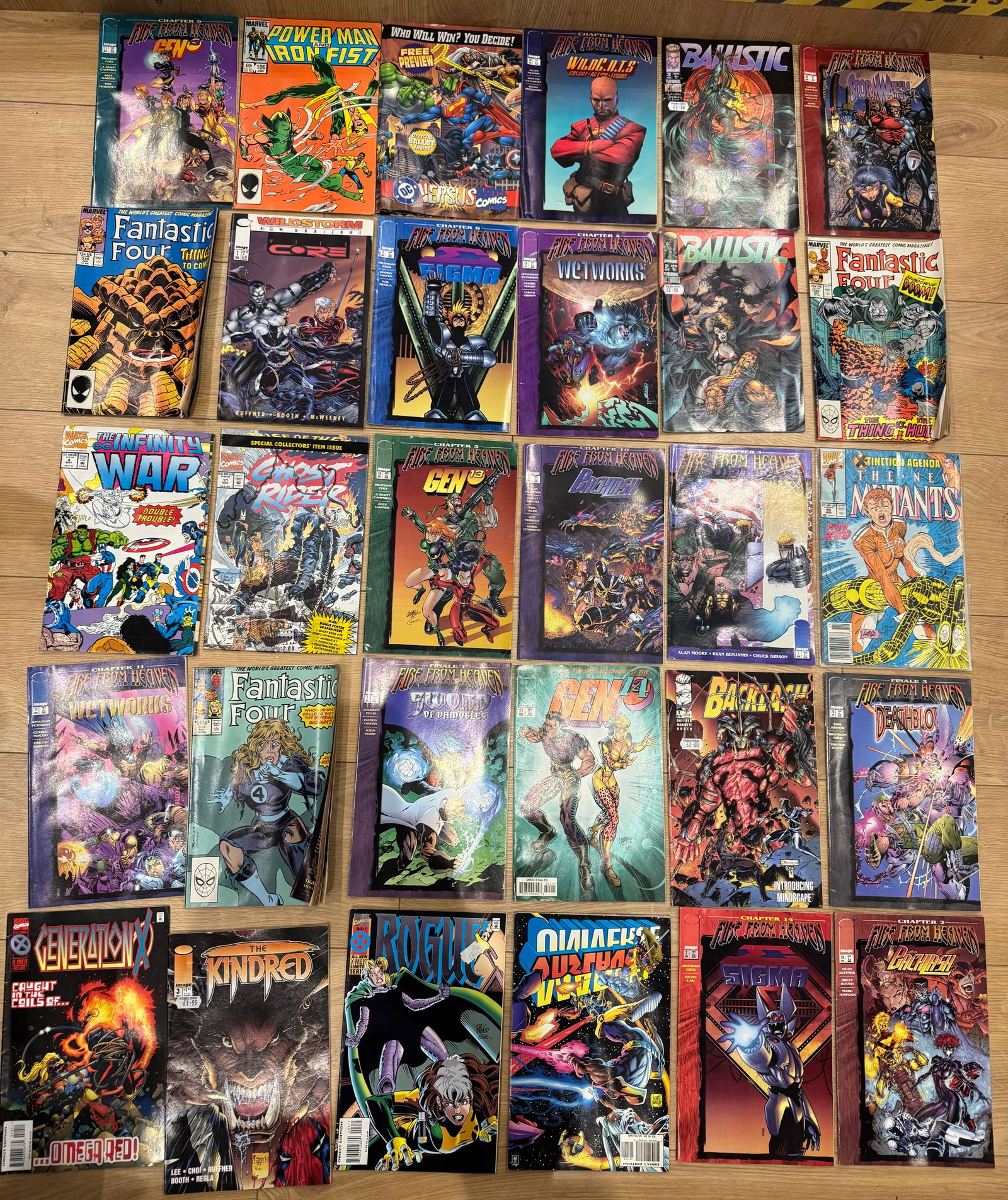 30 Mixed Marvel / 1990s Comics Lot (1 of 10)