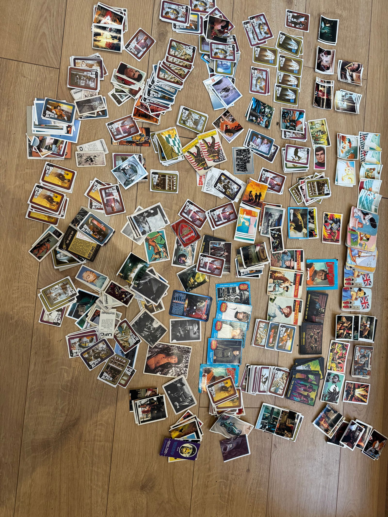 Mixed Vintage Trading Cards (1 of 20)