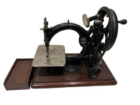 Willcox & Gibbs New York vintage sewing machine (1 of 7)