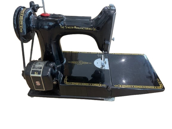 Singer 221K Featherweight Sewing Machine, - 3