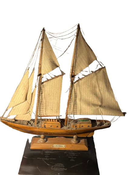 Bluenose Model Sailing Ship Boat: A detailed model of the famous Canadian racing schooner Bluenose, one of the most celebrated sailing vessels complete with no damage / very dusty 