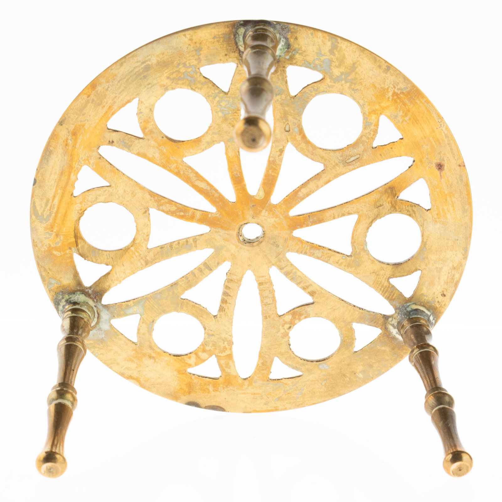 Antique Victorian Brass Teapot Stand Trivet: Height: 8.5 cm, Width: 13.5 cm. It is the responsibility of the Buyer to carefully examine each lot and form their own judgment regarding its condition, description, provenance, and authenticity prior