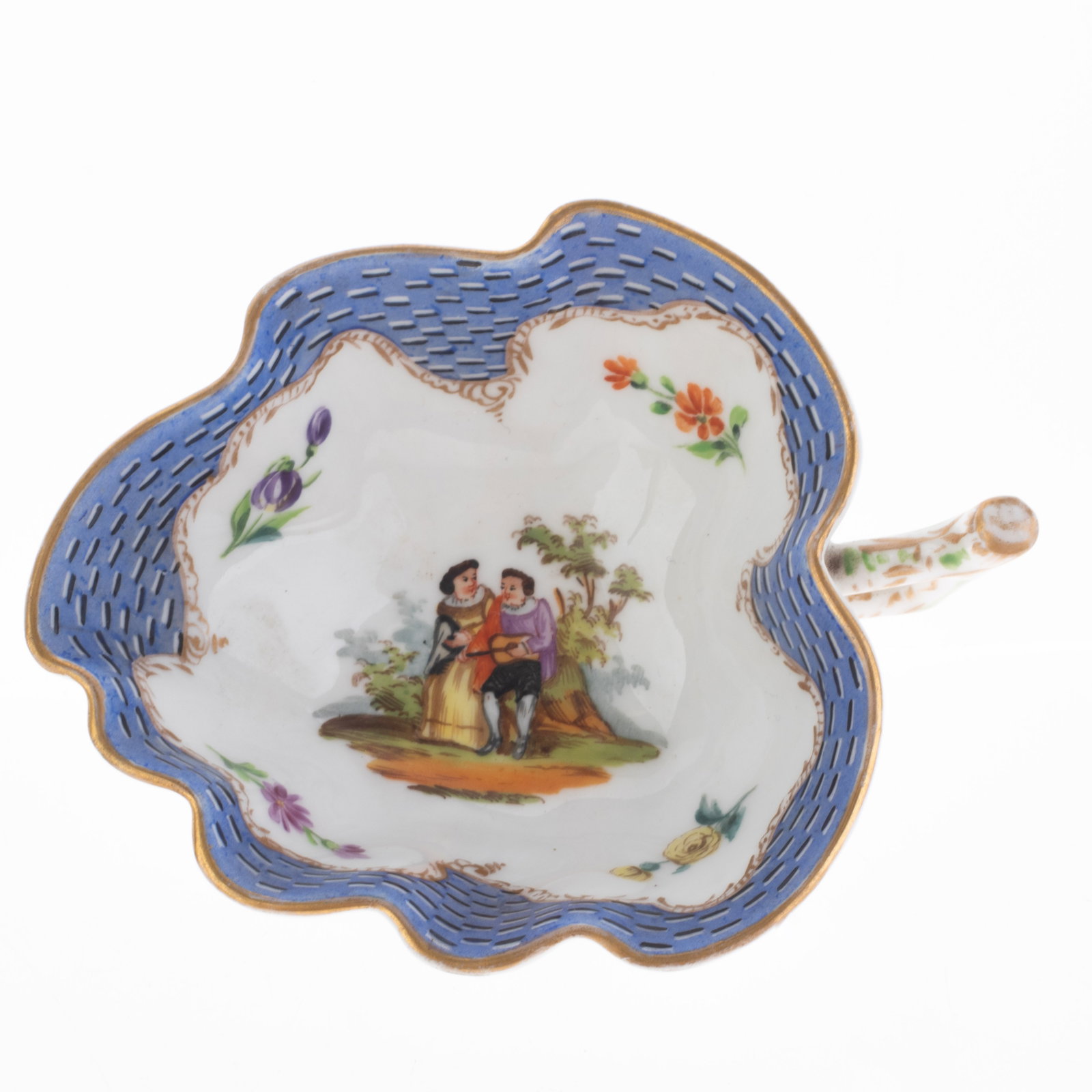 Antique Meissen Augustus Rex Hand Painted Watteau Scene Porcelain Leaf Shaped Bowl Ca. 1720: Height: 3.5 cm, Width: 9.5 cm. It is the responsibility of the Buyer to carefully examine each lot and form their own judgment regarding its condition, description, provenance, and authenticity prior 
