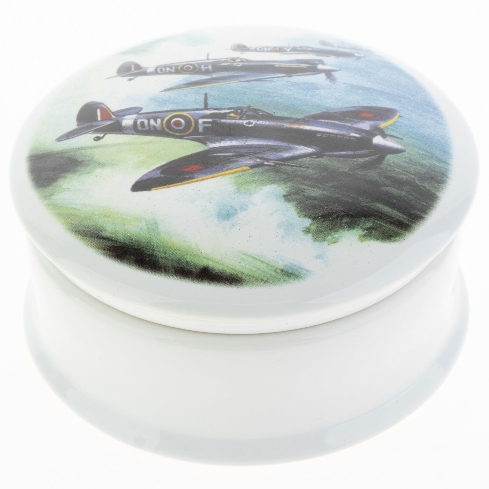 Mid Century Porcelain Trinket Lidded Box Depicting Wwii Supermarine Spitfires: Height: 5.0 cm, Width: 9.0 cm. It is the responsibility of the Buyer to carefully examine each lot and form their own judgment regarding its condition, description, provenance, and authenticity prior