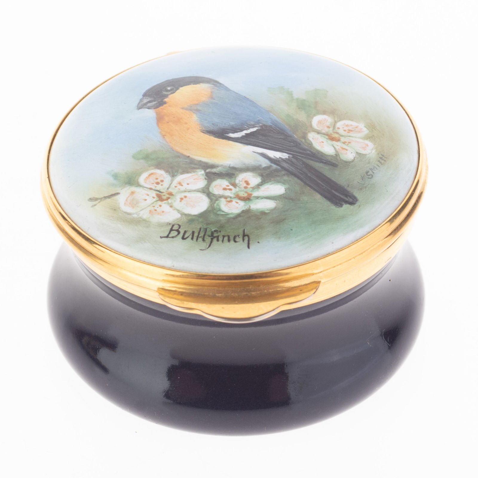 Graham Payne Studios Worcester Hand Painted & Enamelled Bullfinch Bird Signed Pill Box: Height: 4.0 cm, Width: 5.5 cm. It is the responsibility of the Buyer to carefully examine each lot and form their own judgment regarding its condition, description, provenance, and authenticity prior
