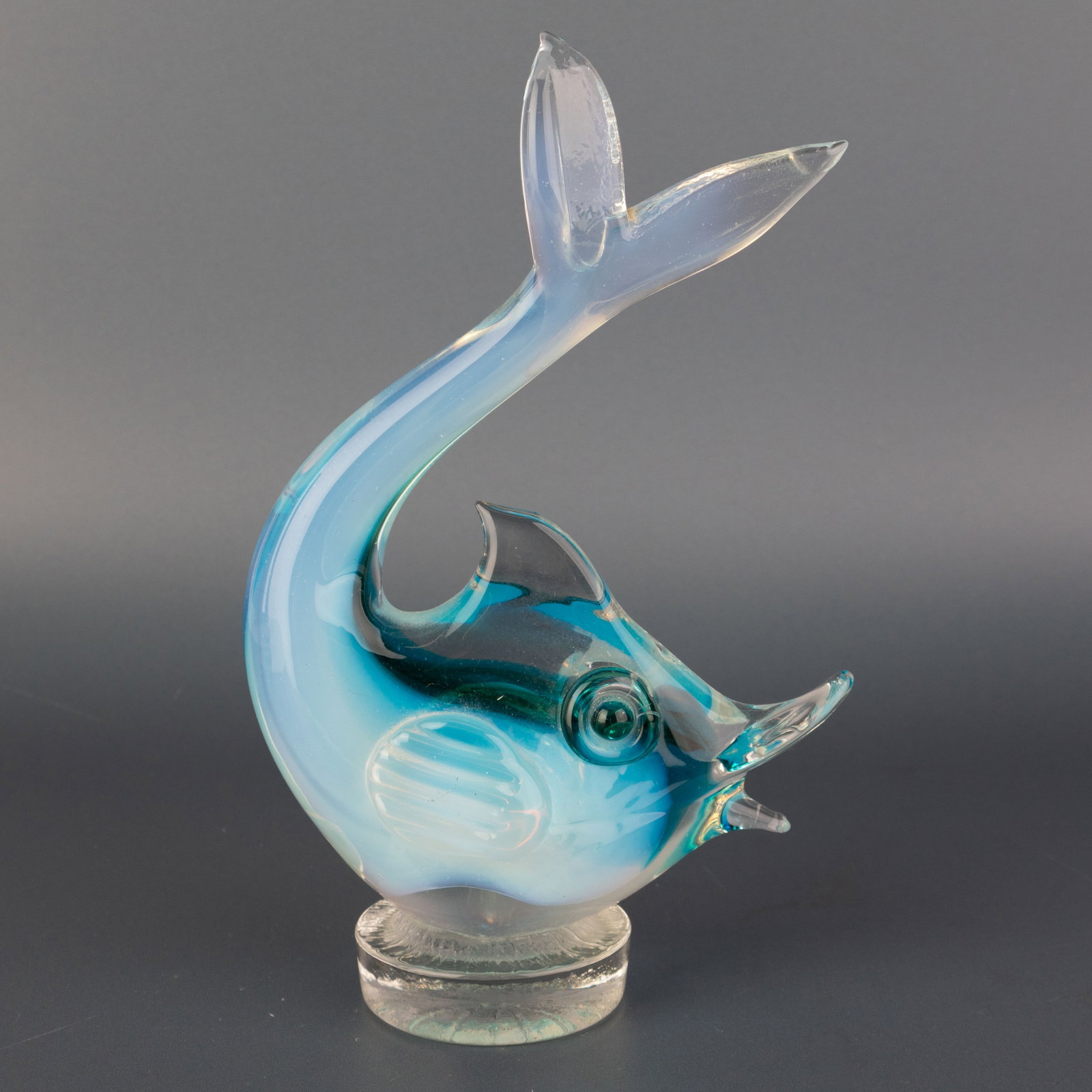 Mid Century Murano Hand Blown Venetian Opalescent Glass Swordfish Sculpture: Height: 18.5 cm, Width: 11.0 cm. It is the responsibility of the Buyer to carefully examine each lot and form their own judgment regarding its condition, description, provenance, and authenticity prio