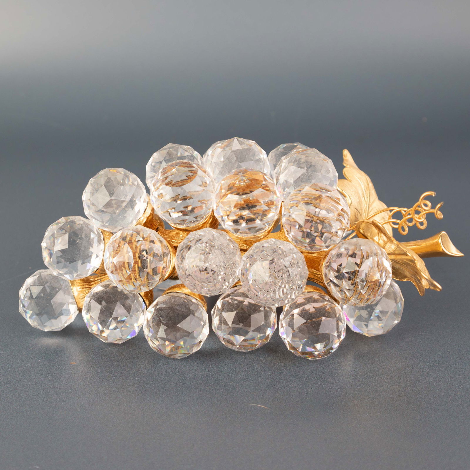 Vintage Swarovski Sparkling Crystal 24Kt Gold Leaf Grape Fruit Cluster (1 of 4)