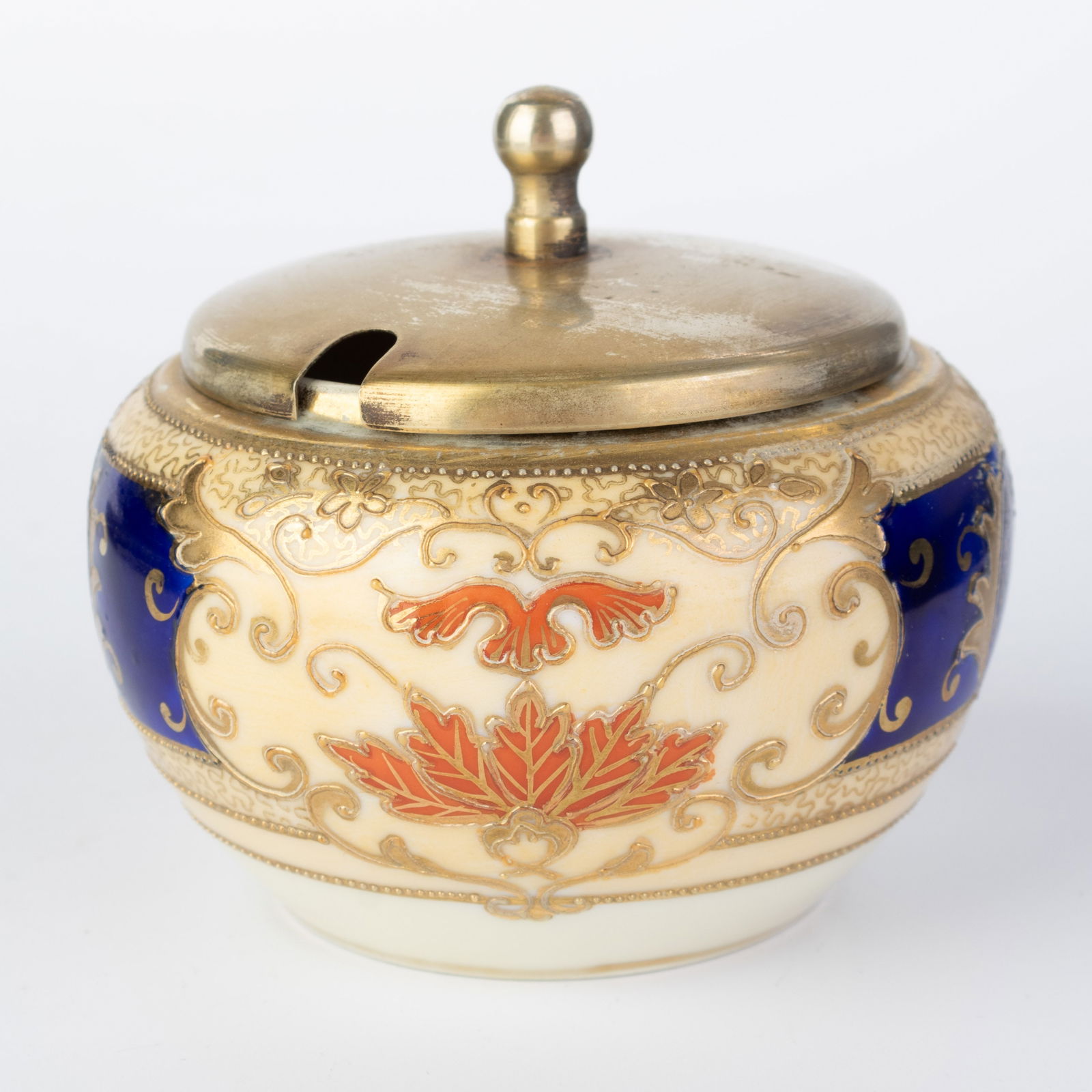 Antique Art Deco Japanese Noritake Hand Gilt Porcelain Preserve Jar: (Height: 8.5 cm, Width: 8.0 cm) It is the responsibility of the Buyer to carefully examine each lot and form their own judgment regarding its condition, description, provenance, and authenticity prior