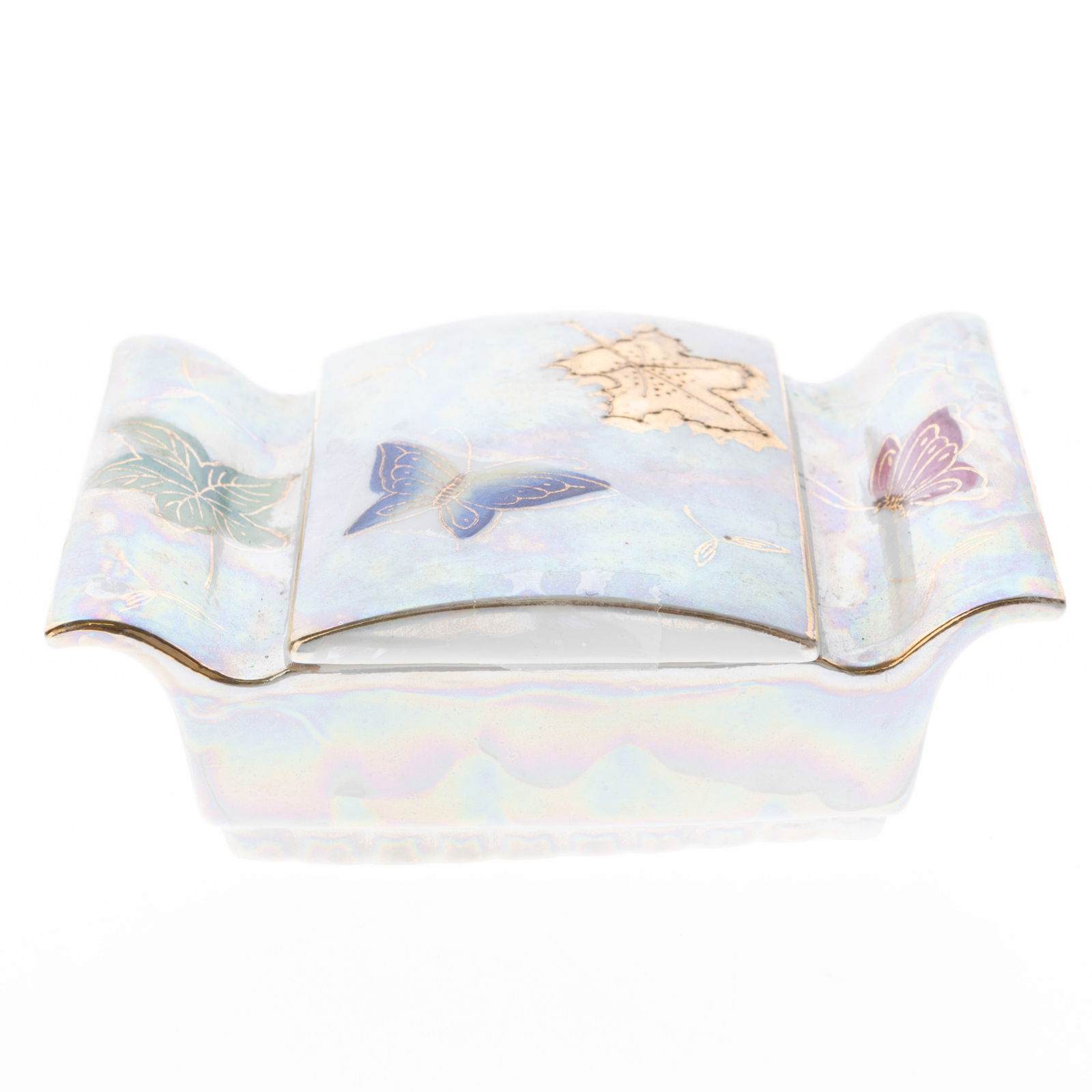 Mid Century Vintage Lustreware Hand Painted Porcelain Butterflies Box: (Height: 4.0 cm, Width: 13.5 cm) It is the responsibility of the Buyer to carefully examine each lot and form their own judgment regarding its condition, description, provenance, and authenticity prio