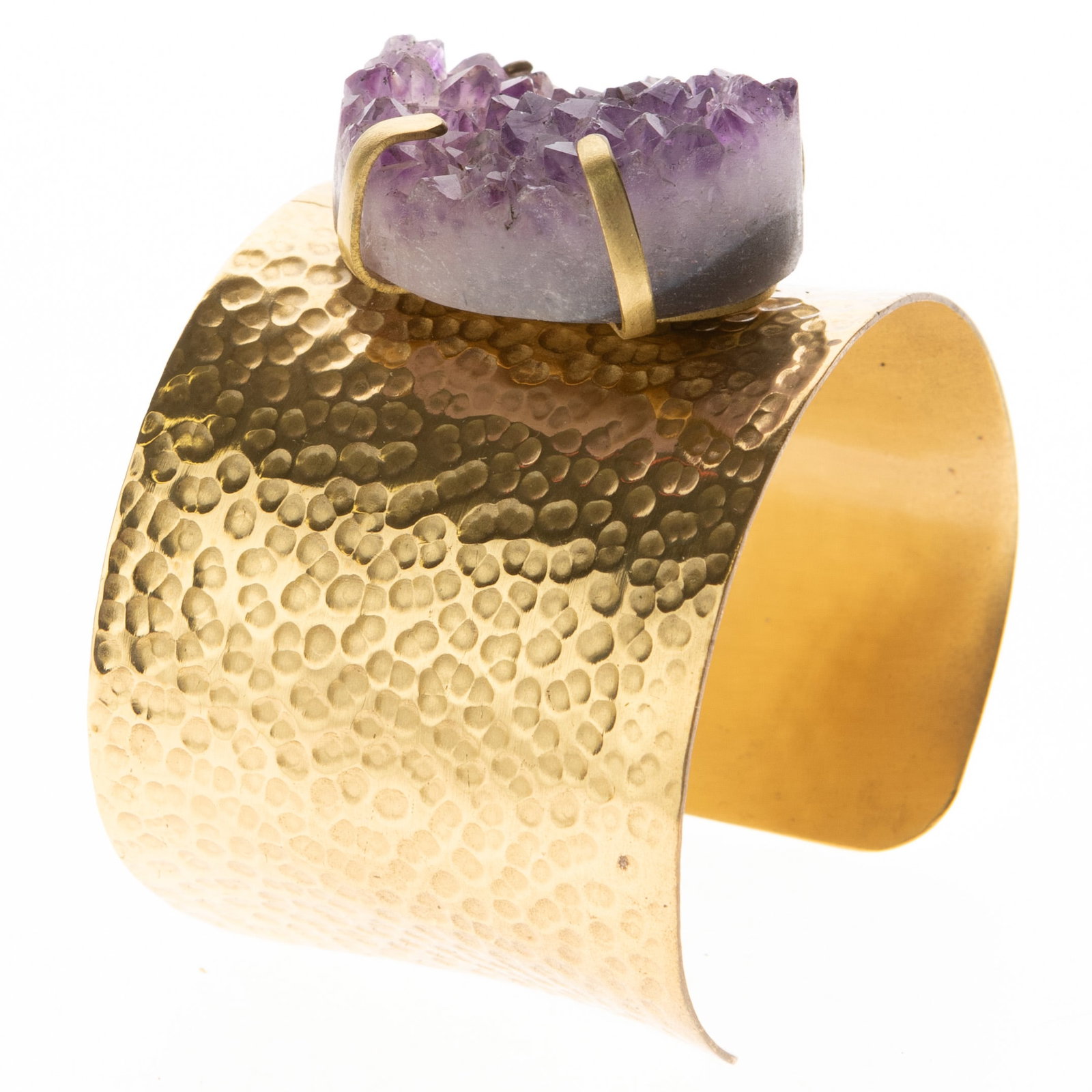 Vintage Hammered Yellow Metal Designer Bangle With Amethyst Crystal: (Height: 6.5 cm, Width: 5.0 cm) It is the responsibility of the Buyer to carefully examine each lot and form their own judgment regarding its condition, description, provenance, and authenticity prior