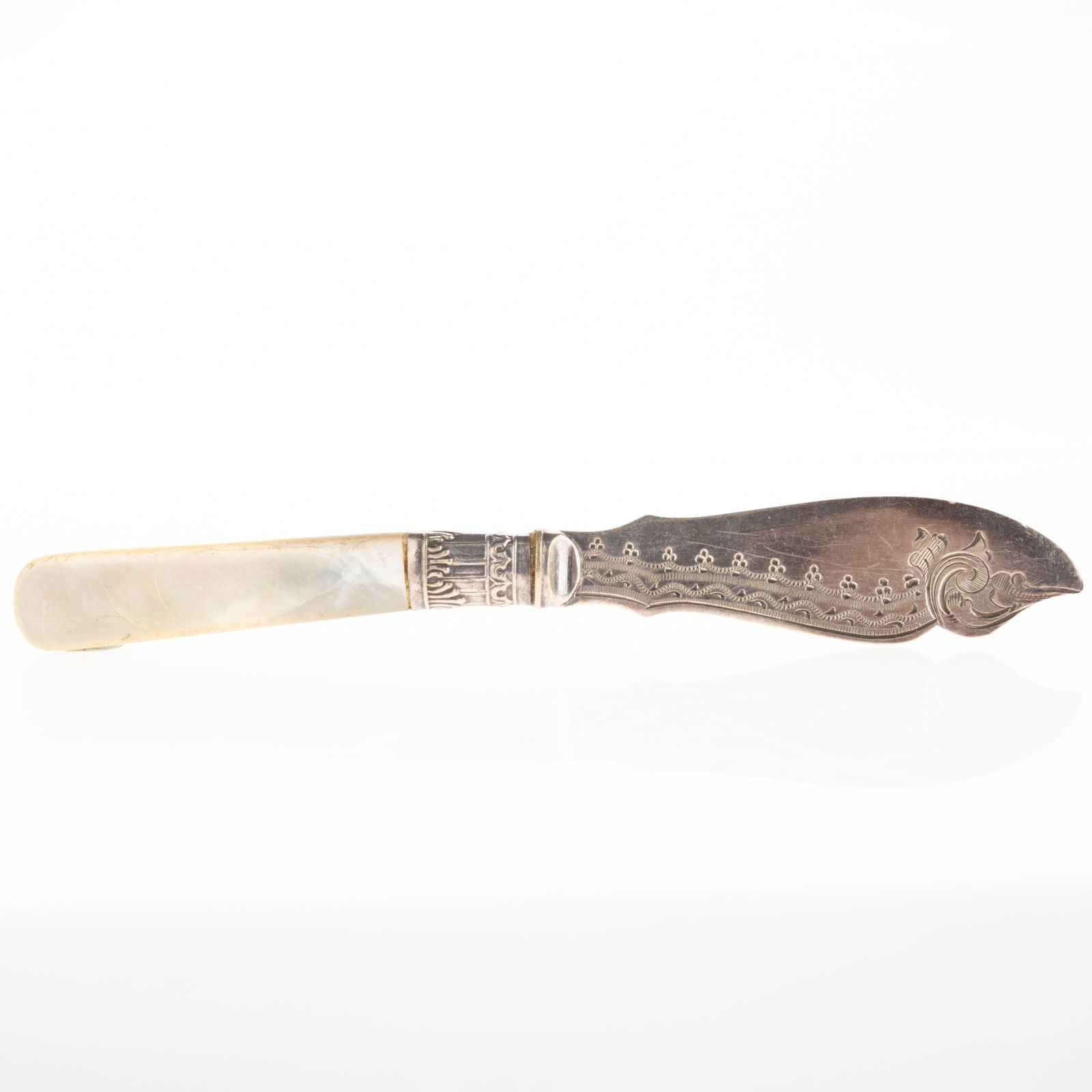 Antique Mother Of Pearl Handled Silver Plated Engraved Fish Knife Early 20Th Century (1 of 5)