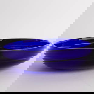 Mid Century Vintage Cobalt Blue Glass Bowl: It is the responsibility of the Buyer to carefully examine each lot and form their own judgment regarding its condition, description, provenance, and authenticity prior to making a purchase. We welcom