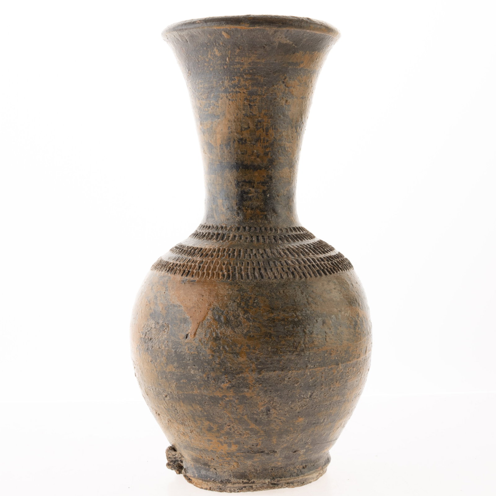 Antique Cambodian Khmer Earthenware Stoneware Vase: It is the responsibility of the Buyer to carefully examine each lot and form their own judgment regarding its condition, description, provenance, and authenticity prior to making a purchase. We welcom